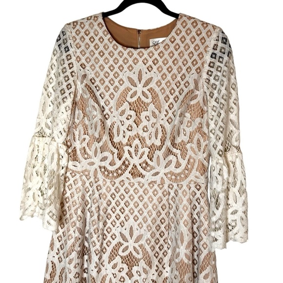 Eliza J White Lace Bell Sleeve Dress- Bridal Shower Dress- Size 10 - Picture 8 of 16